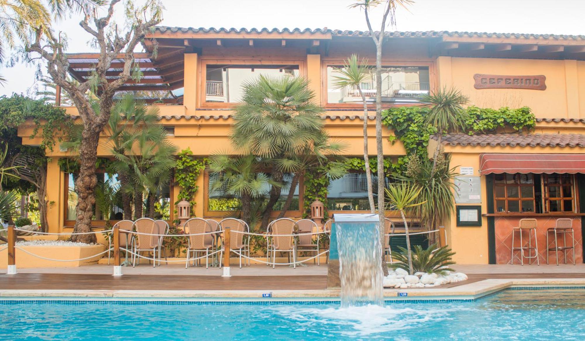 Hotel Restaurant Ceferino Vilanova i la Geltrú Dış mekan fotoğraf
