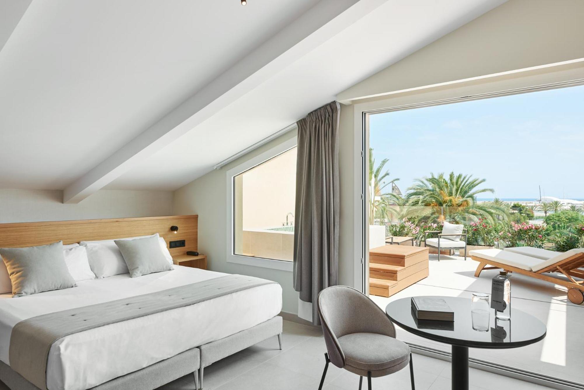 Hotel Restaurant Ceferino Vilanova i la Geltrú Dış mekan fotoğraf